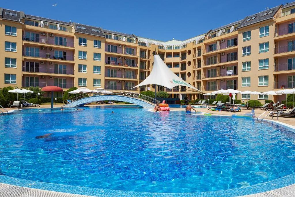 סאני ביץ' Pollo Resort, Summer Wind Apartaments מראה חיצוני תמונה